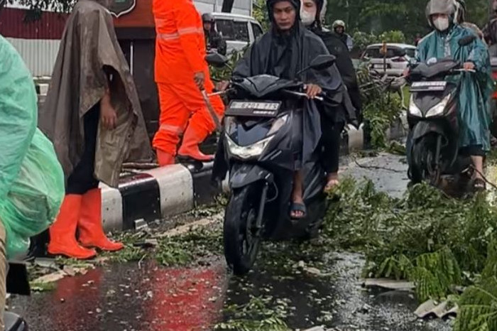 Bupati Bogor Tinjau Pakansari, Respons Banjir dan Puting Beliung Cepat