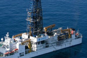Kapal Penelitian Chikyu Badan Jepang untuk Sains dan Teknologi Kelautan dan Darat | Gambar oleh JAMSTEC