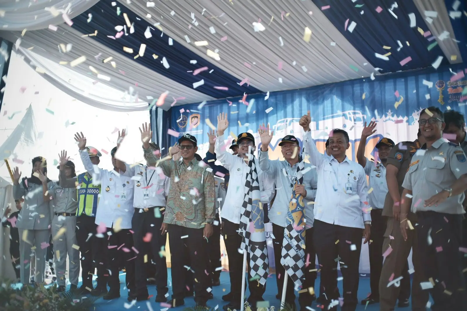 Mudik Gratis Kemenhub Lepas Ribuan Penumpang dari Terminal Jatijajar Depok