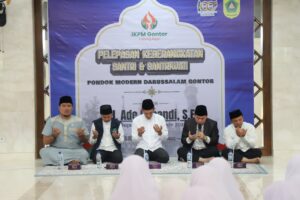 Jaro Ade Berangkatkan Santri Bogor ke Gontor dengan Dukungan Pemkab