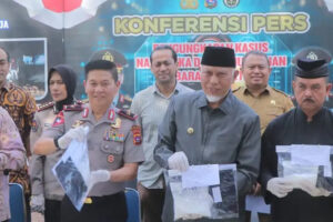Polda Sumbar Gagalkan 6,4 Kg Sabu, Lima Tersangka Diamankan