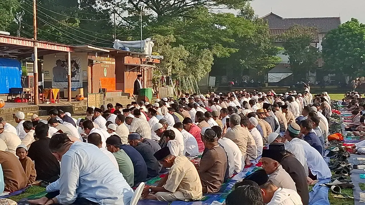 Ribuan Jemaah Muhammadiyah Salat Idulfitri Khidmat di Lapangan HW Beji Timur